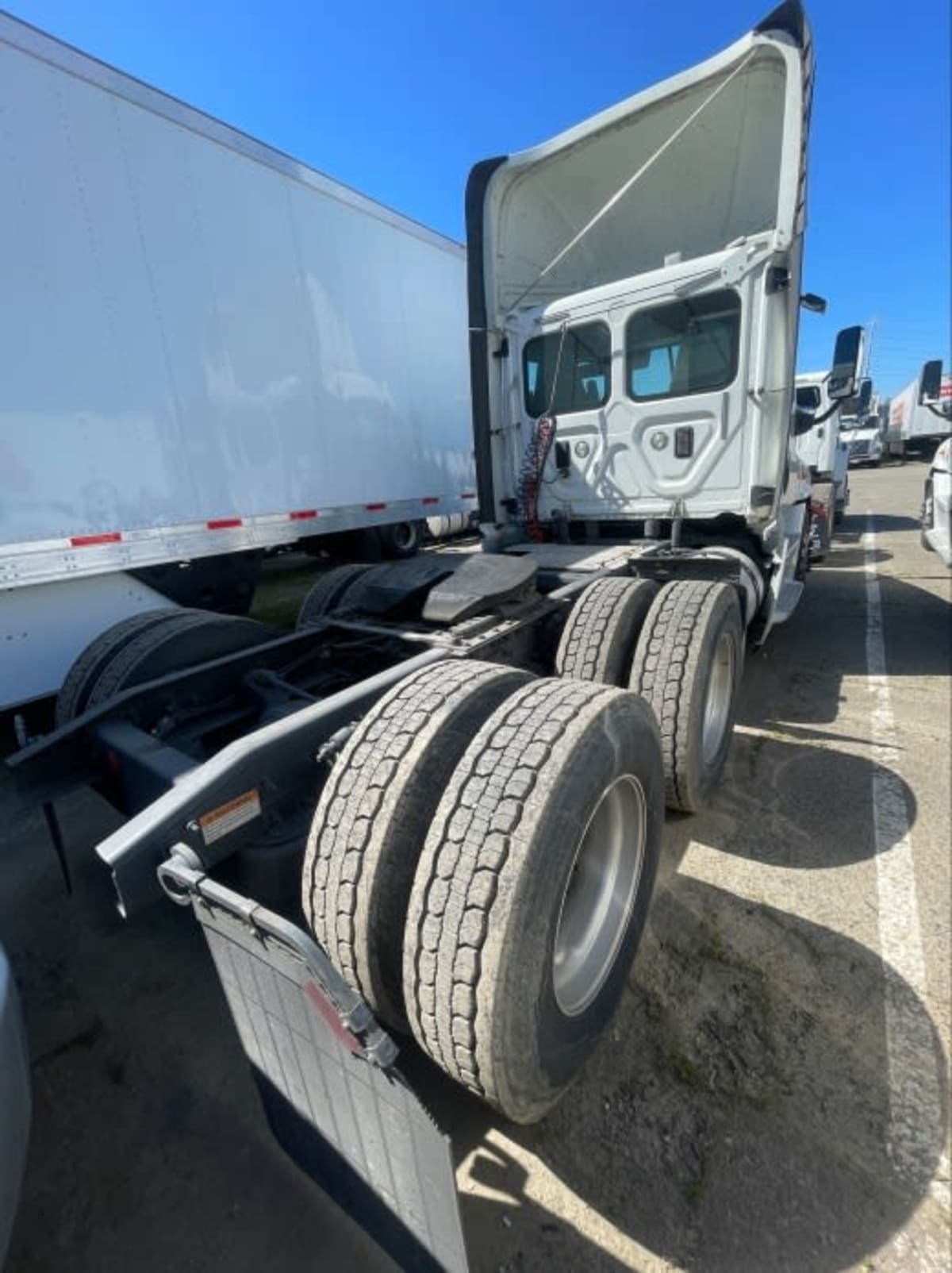 2014 Freightliner/Mercedes CASCADIA 125 322342