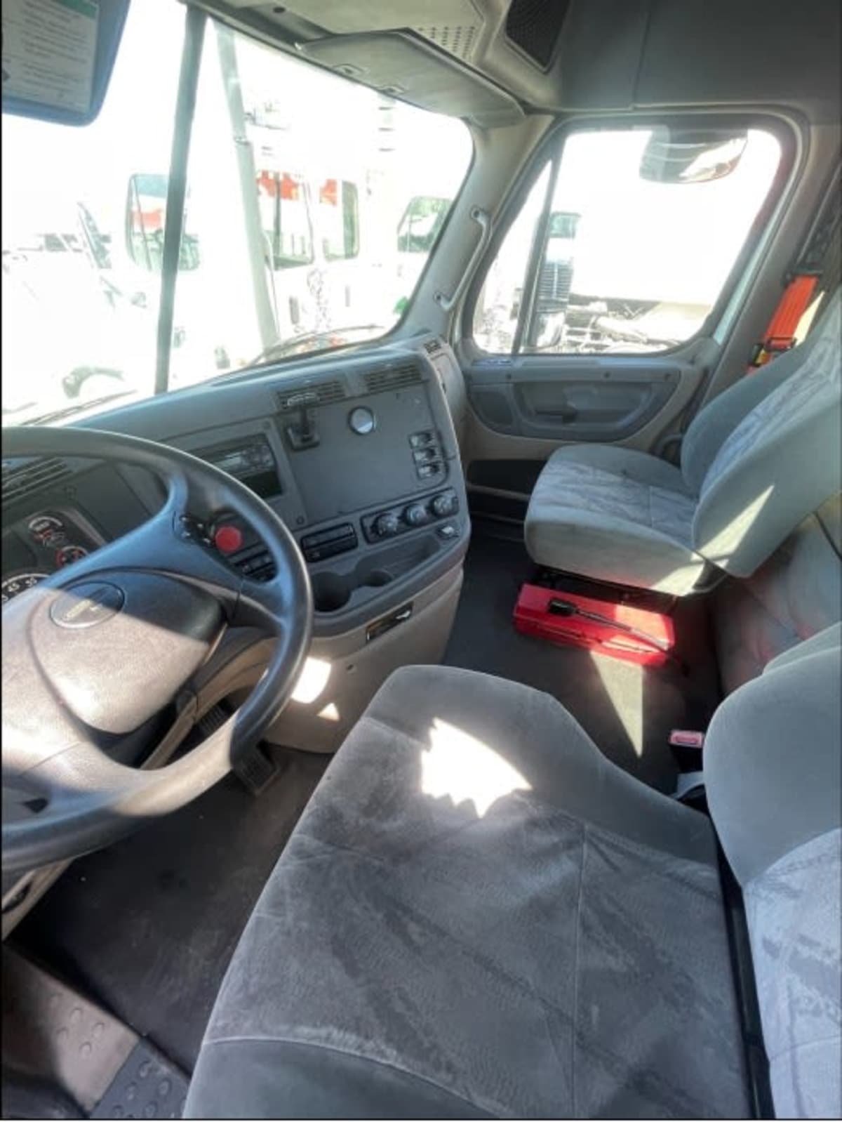 2014 Freightliner/Mercedes CASCADIA 125 322342