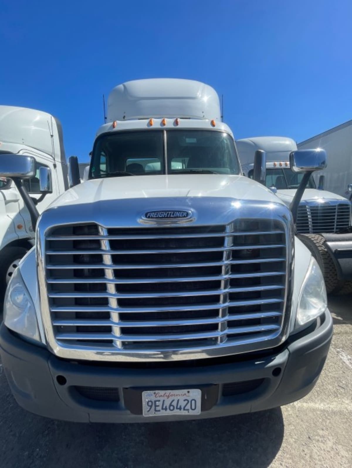 2014 Freightliner/Mercedes CASCADIA 125 322344