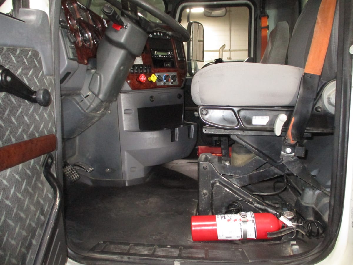 2015 Mack Trucks, Inc. CHU600 322412