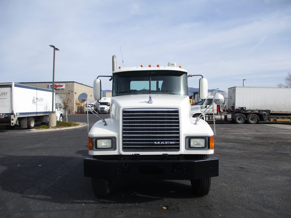 2015 Mack Trucks, Inc. CHU600 322412