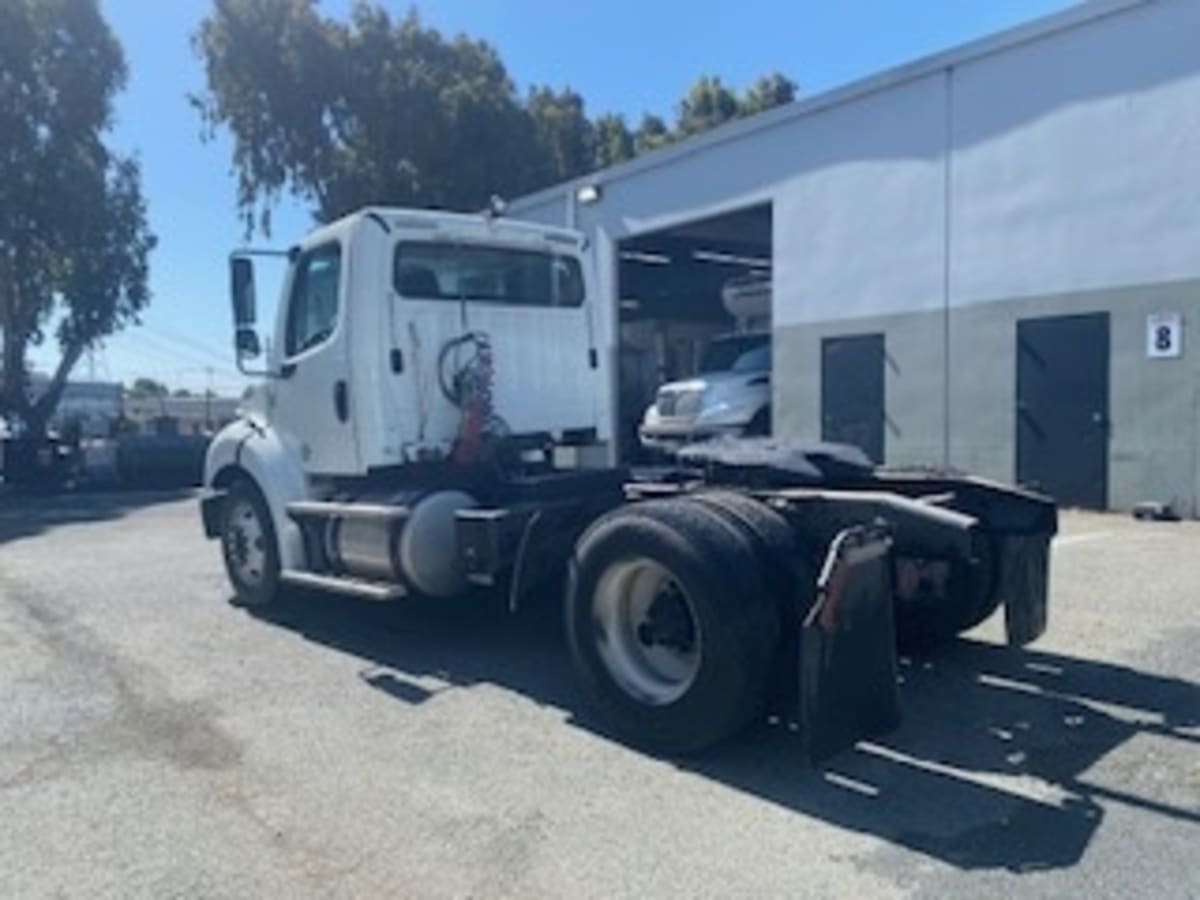 2015 Freightliner/Mercedes M2 112 322582