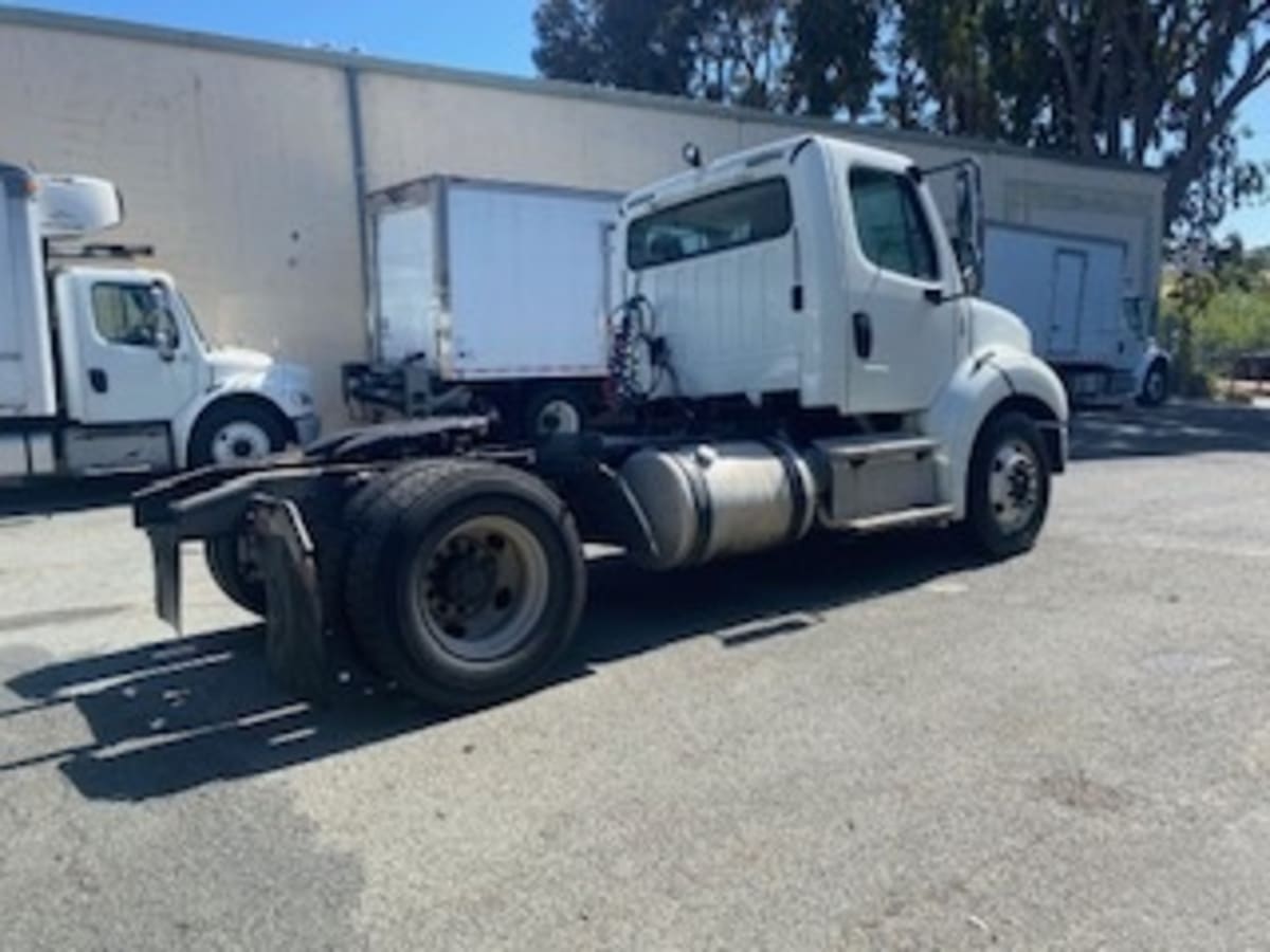 2015 Freightliner/Mercedes M2 112 322582