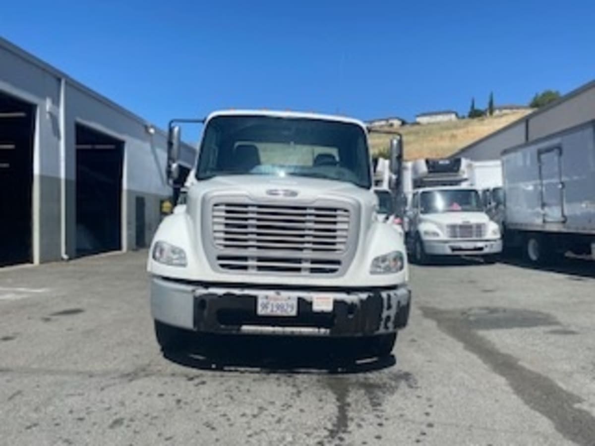 2015 Freightliner/Mercedes M2 112 322582