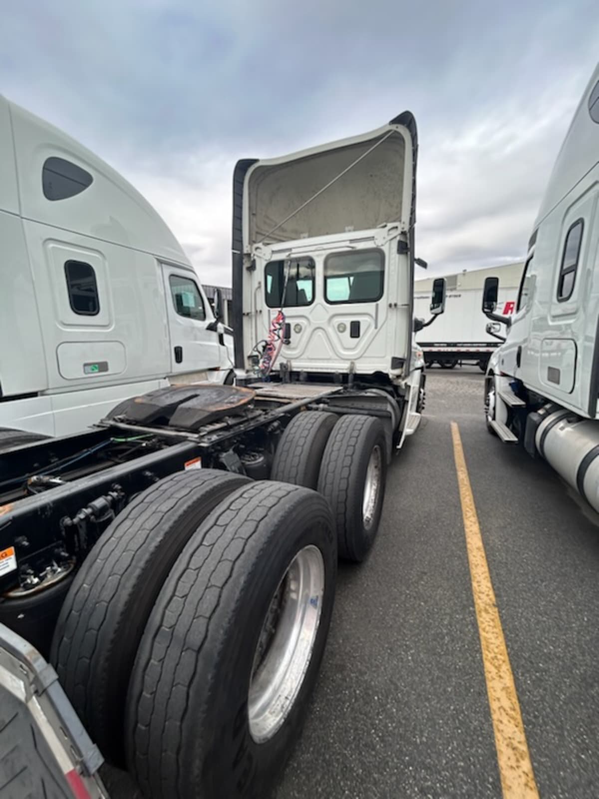 2014 Freightliner/Mercedes CASCADIA 125 322628