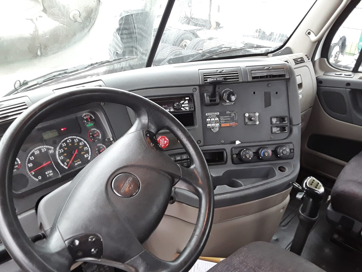 2015 Freightliner/Mercedes CASCADIA 125 322920