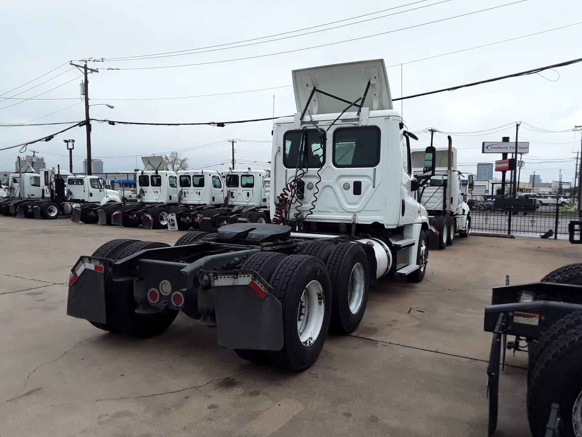 2015 Freightliner/Mercedes CASCADIA 125 322923