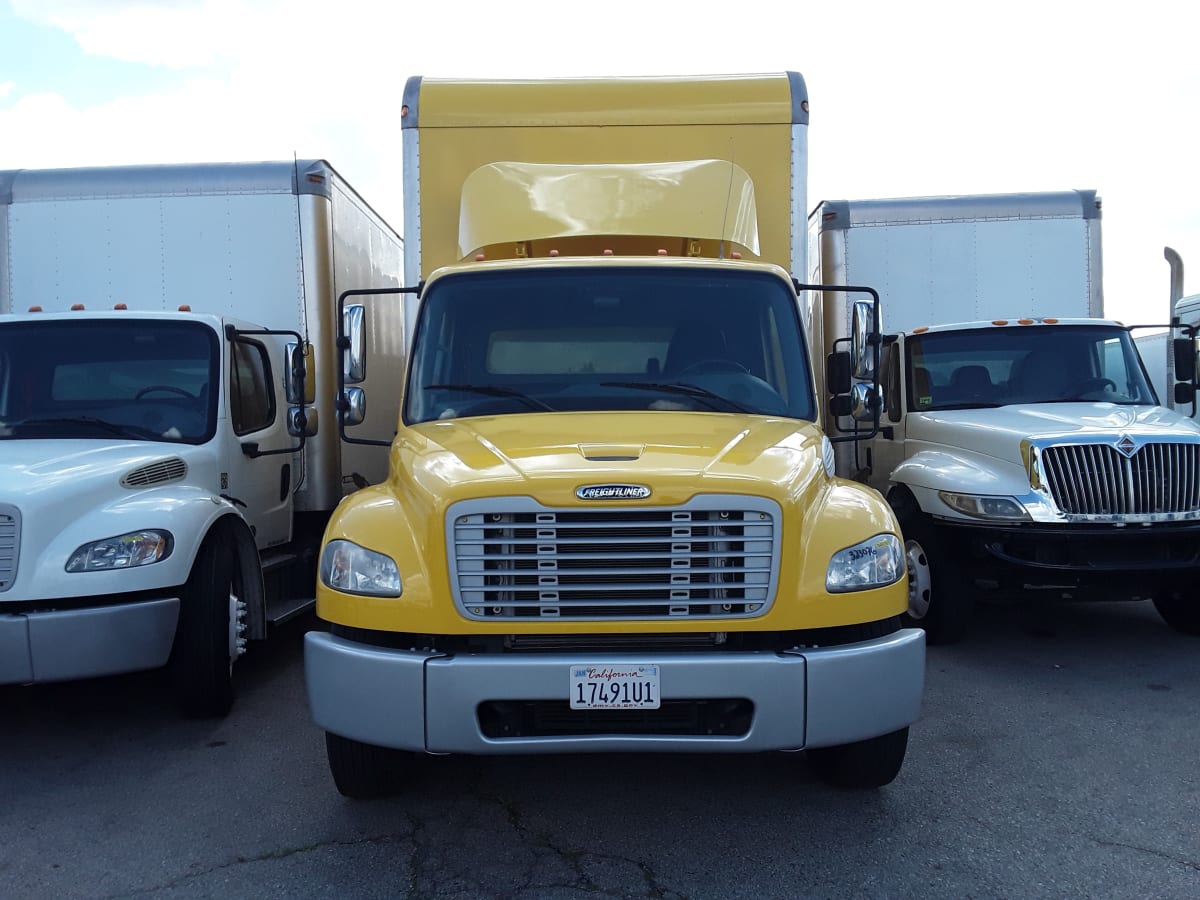 2015 Freightliner/Mercedes M2 106 323076