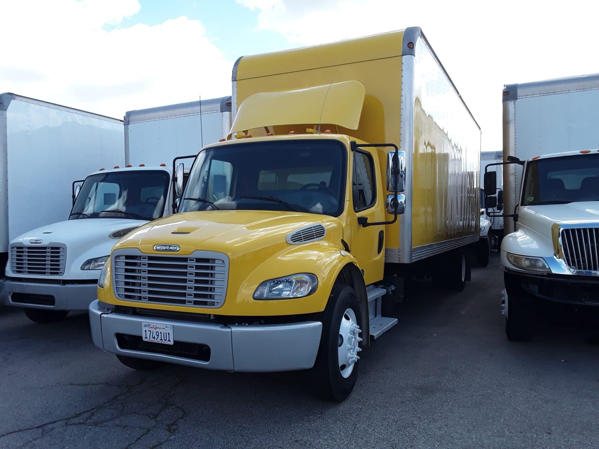 2015 Freightliner/Mercedes M2 106 323076