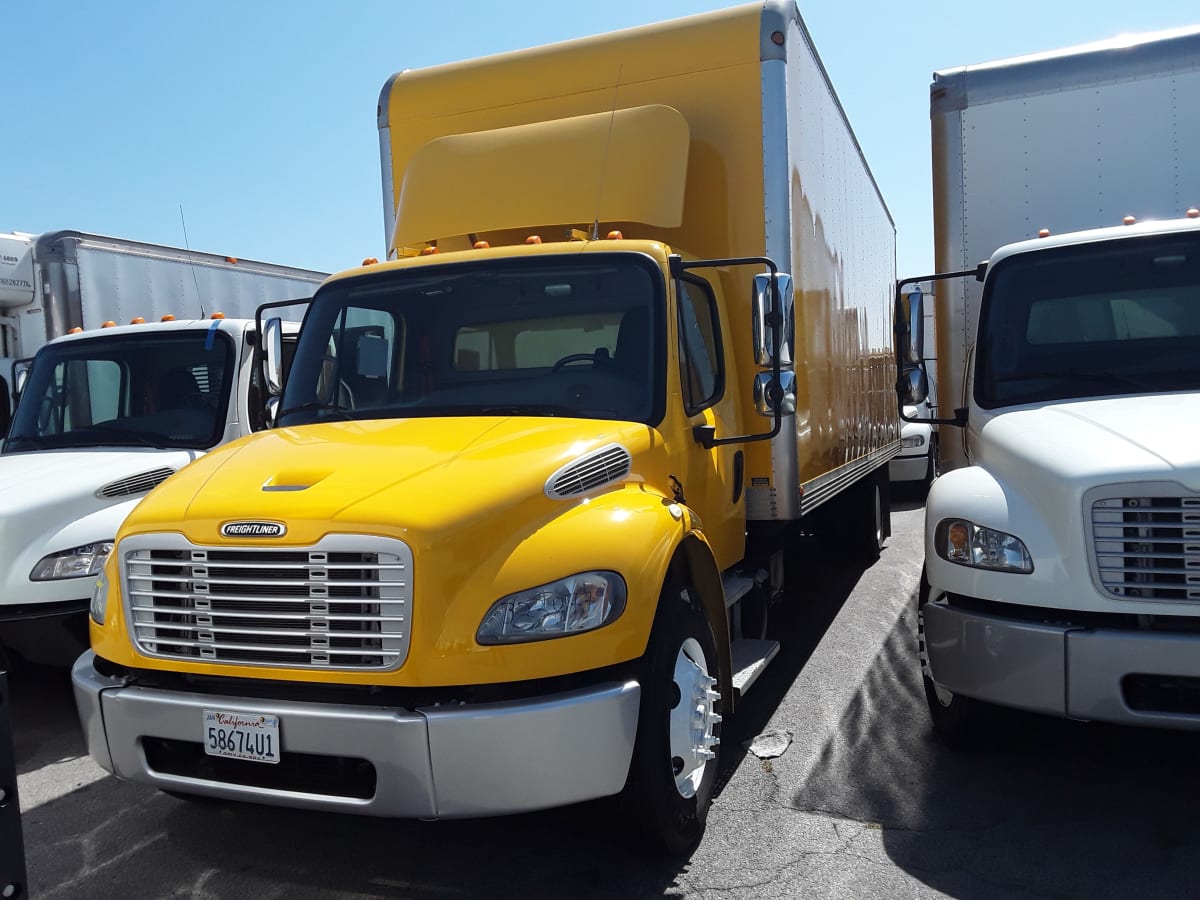 2015 Freightliner/Mercedes M2 106 323077