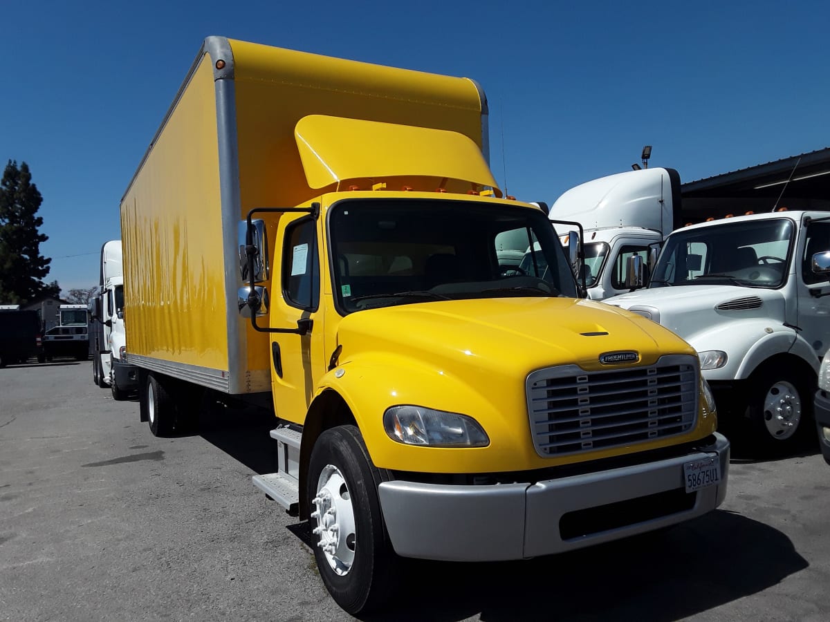 2015 Freightliner/Mercedes M2 106 323079