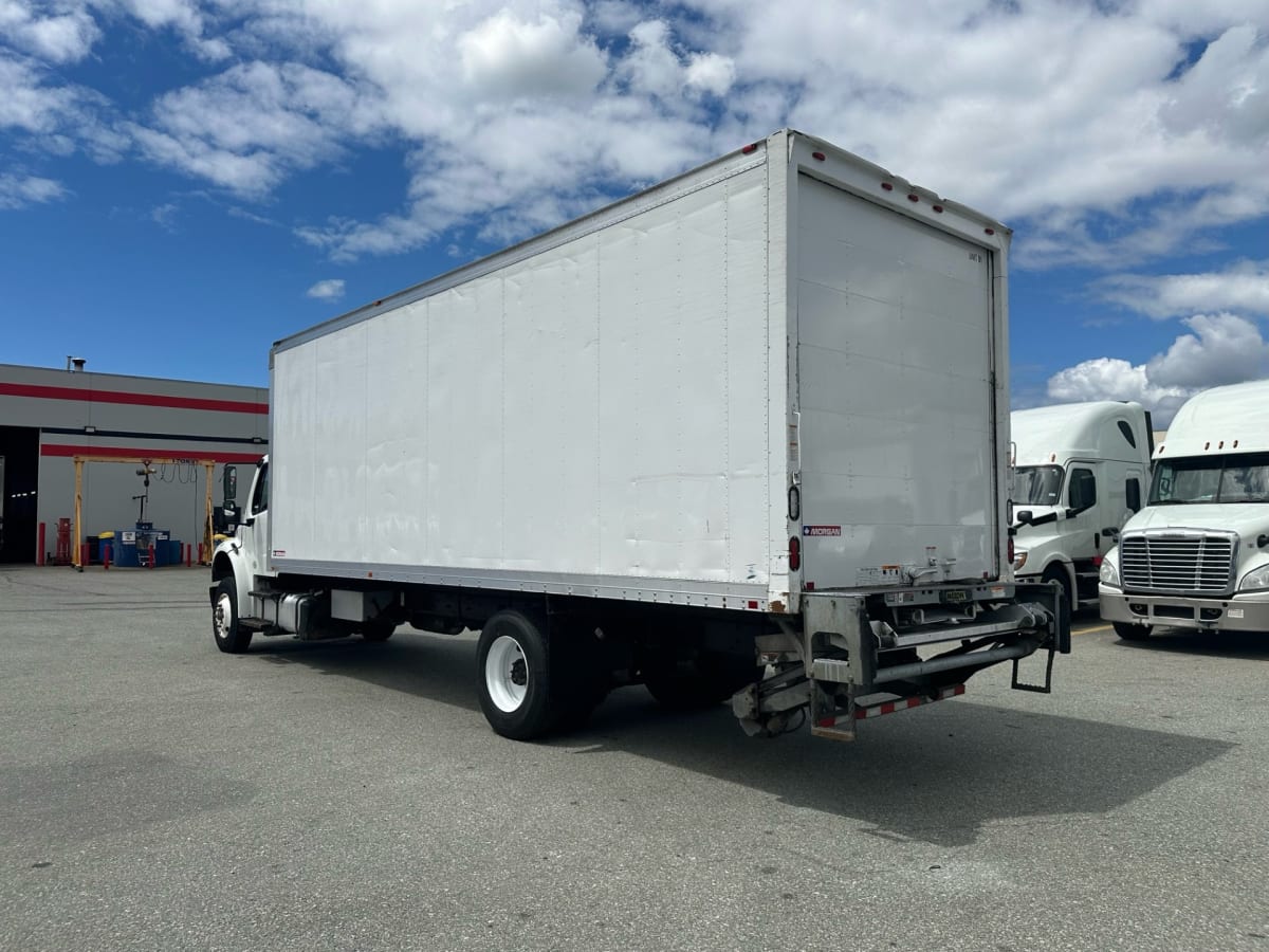 2015 Freightliner/Mercedes M2 106 323387