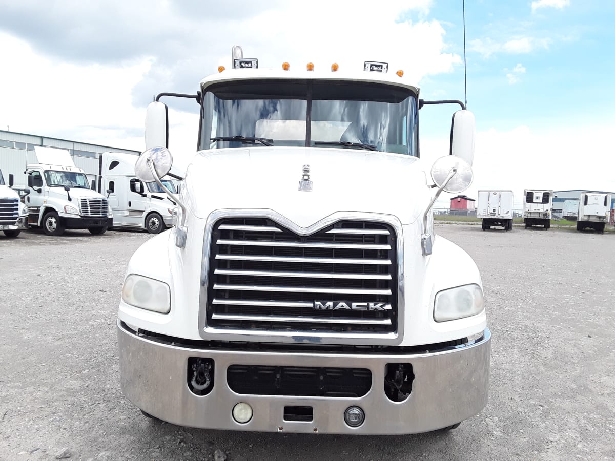 2015 Mack Trucks, Inc. CXU600 324090