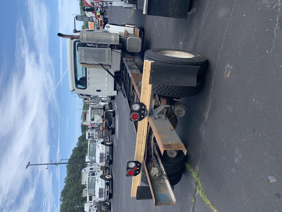 2014 Freightliner/Mercedes M2 106 324595