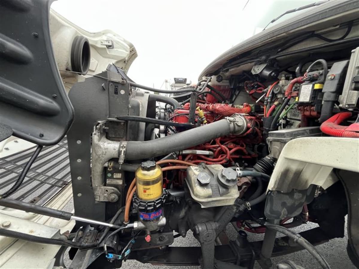 2015 Freightliner/Mercedes M2 106 325175