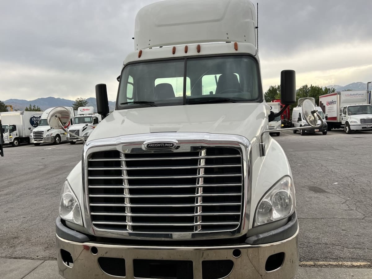 2015 Freightliner/Mercedes CASCADIA 125 325229