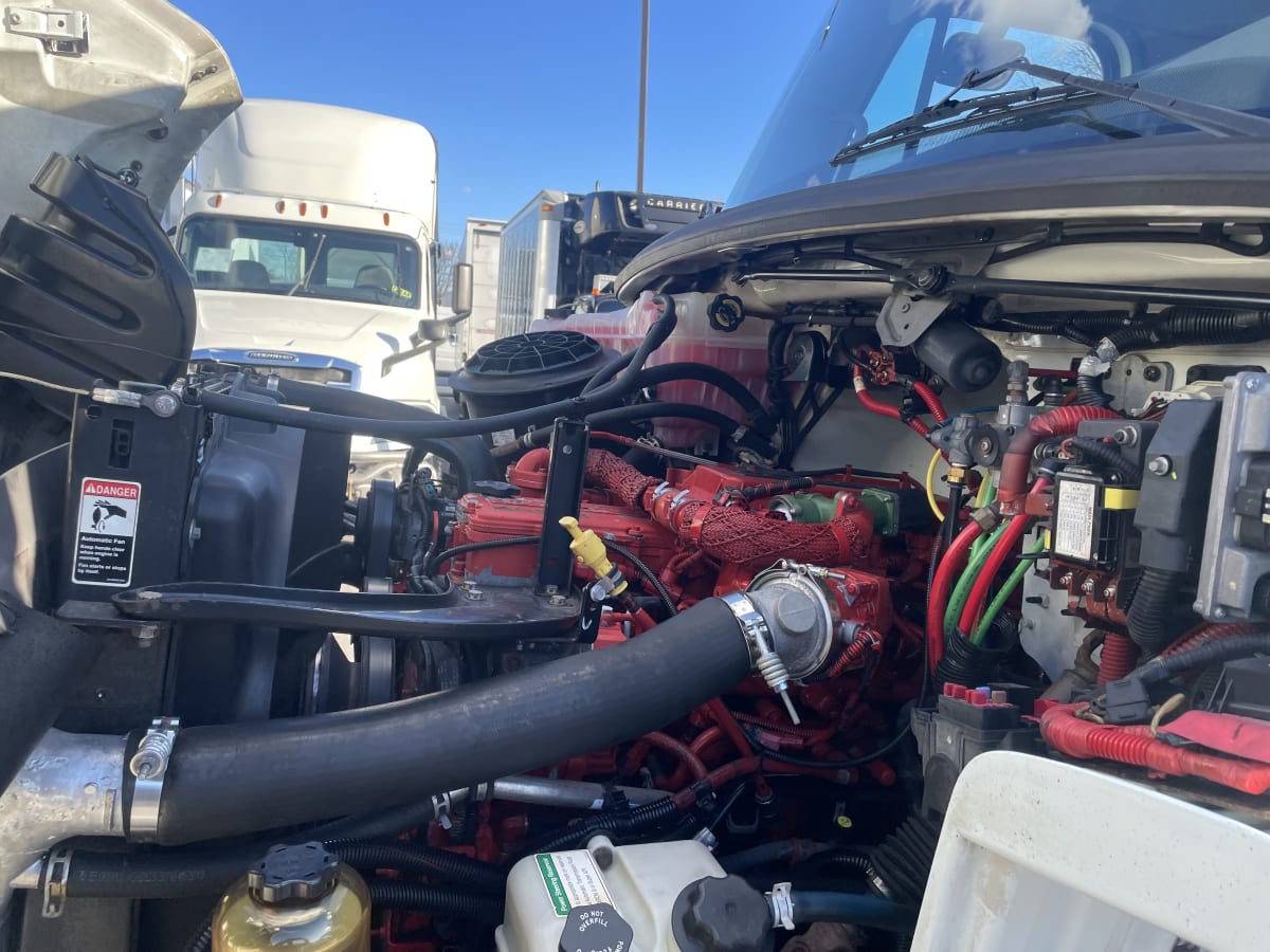 2015 Freightliner/Mercedes M2 106 325293