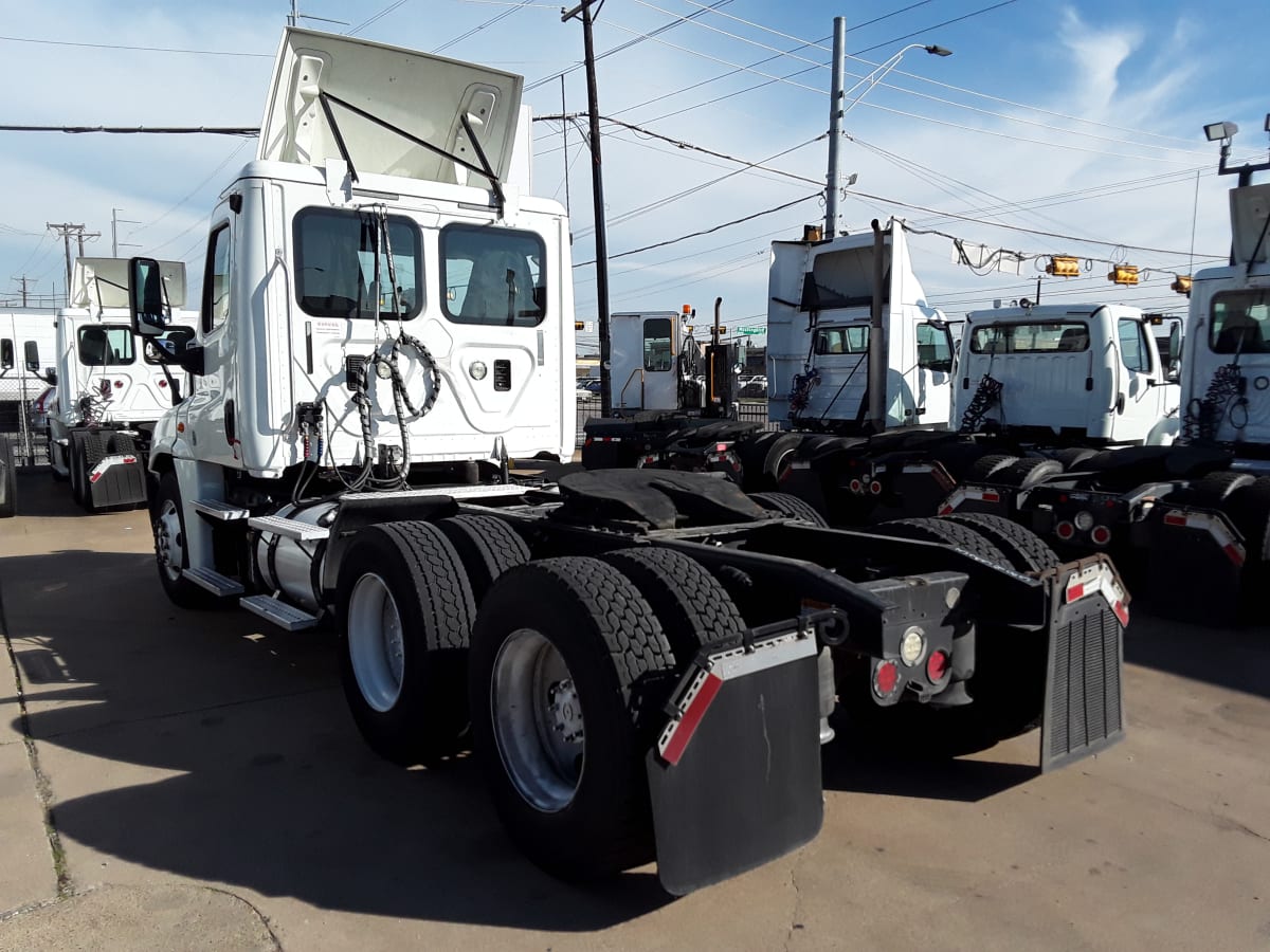 2015 Freightliner/Mercedes CASCADIA 125 325485