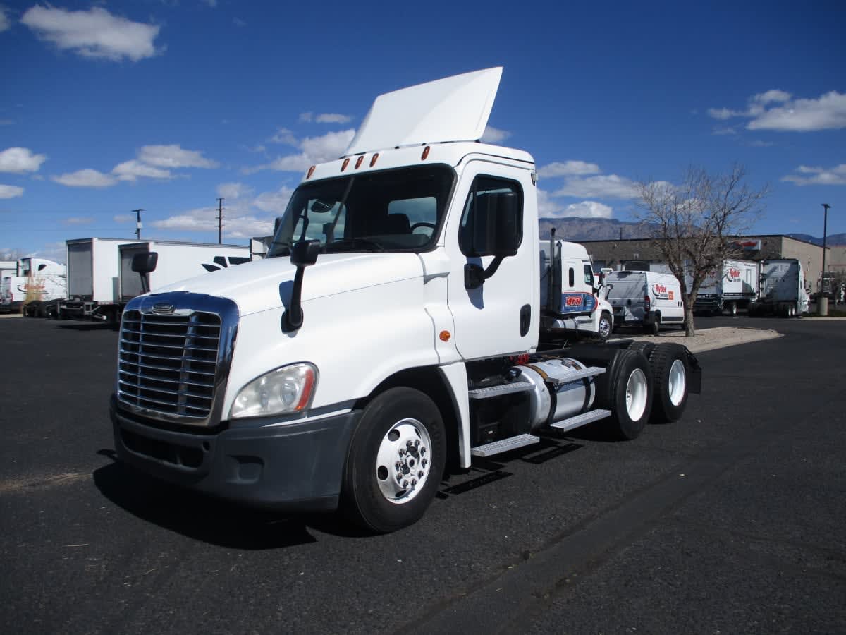 2015 Freightliner - image 1
