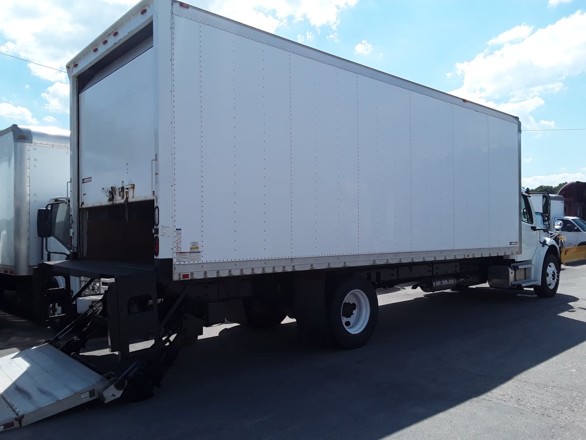 2015 Freightliner/Mercedes M2 106 325513