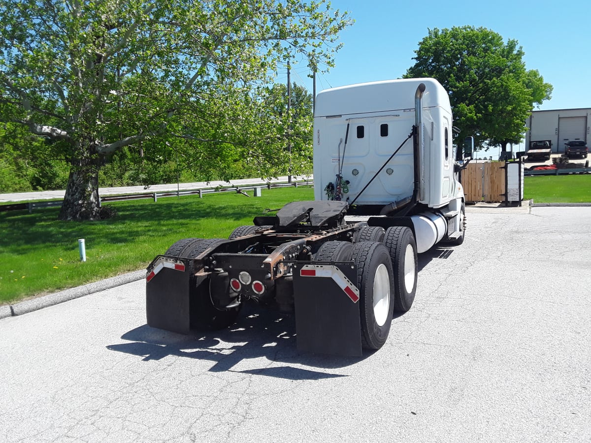 2015 Freightliner/Mercedes CASCADIA 125 325648