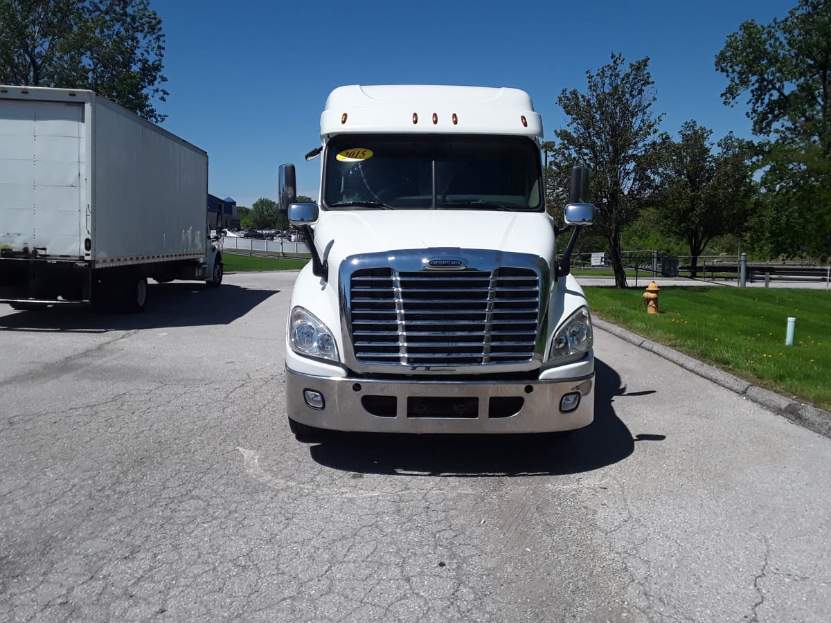 2015 Freightliner/Mercedes CASCADIA 125 325648