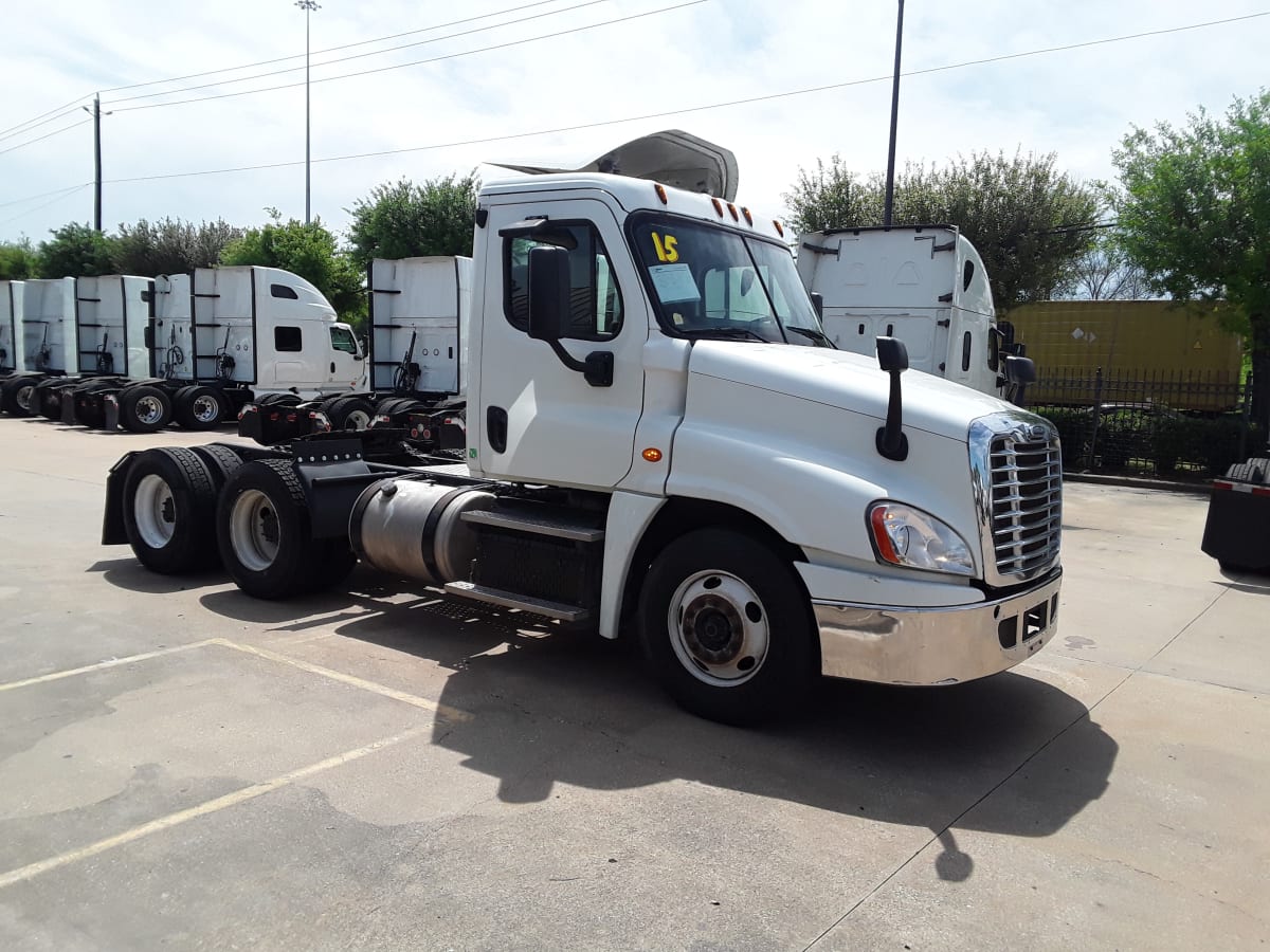 2015 Freightliner/Mercedes CASCADIA 125 325719