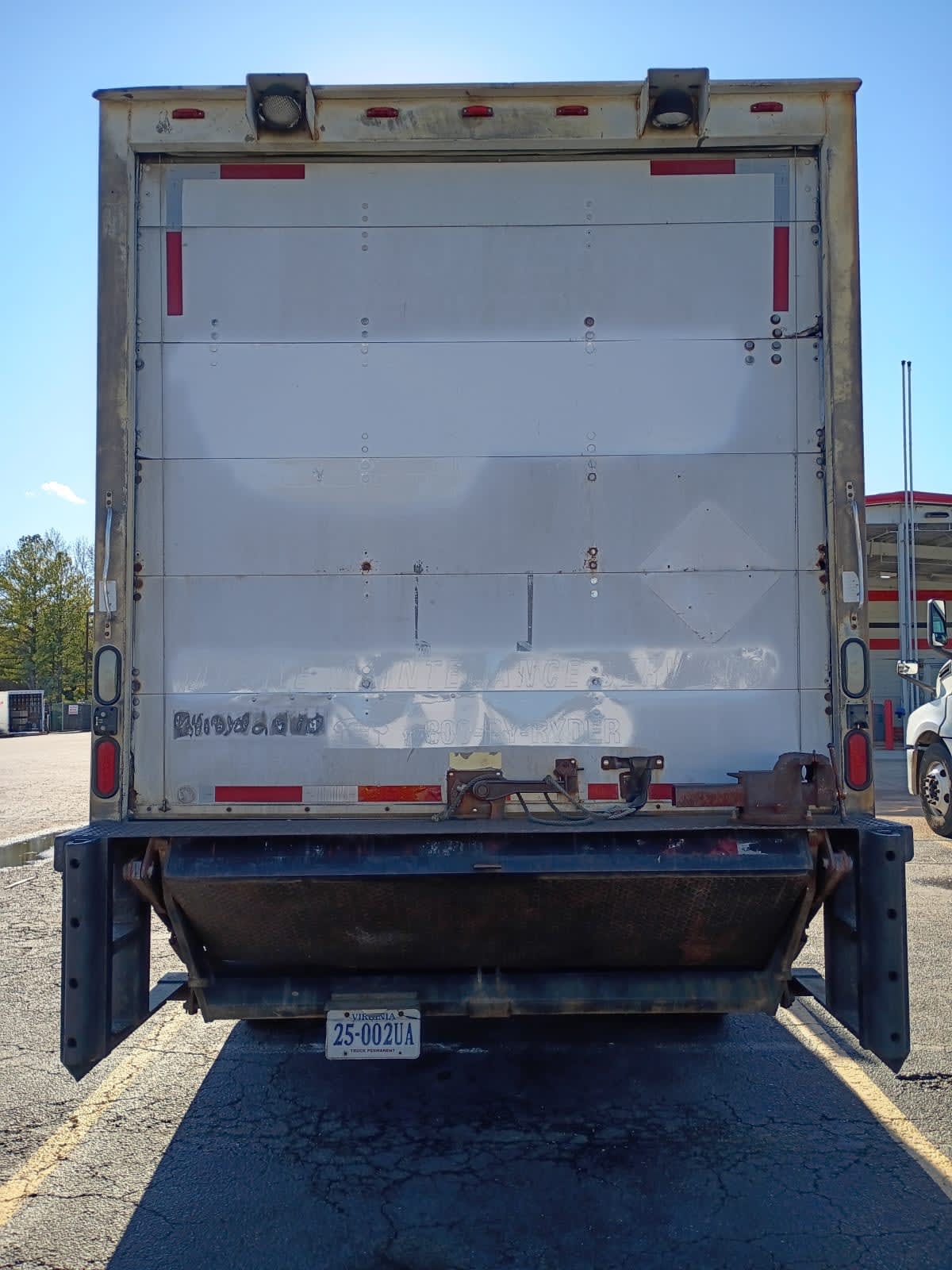 1999 Navistar International 4700 325860