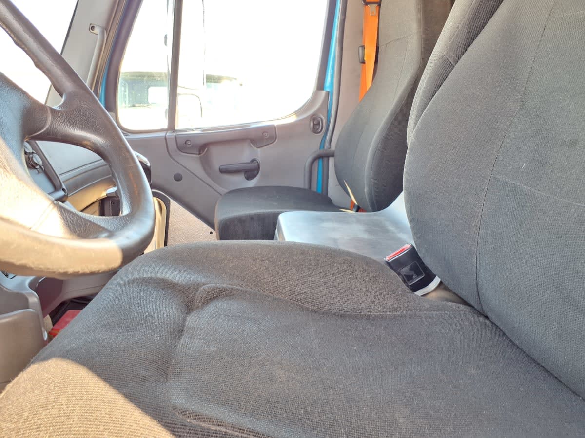 2015 Freightliner/Mercedes 114SD 325997