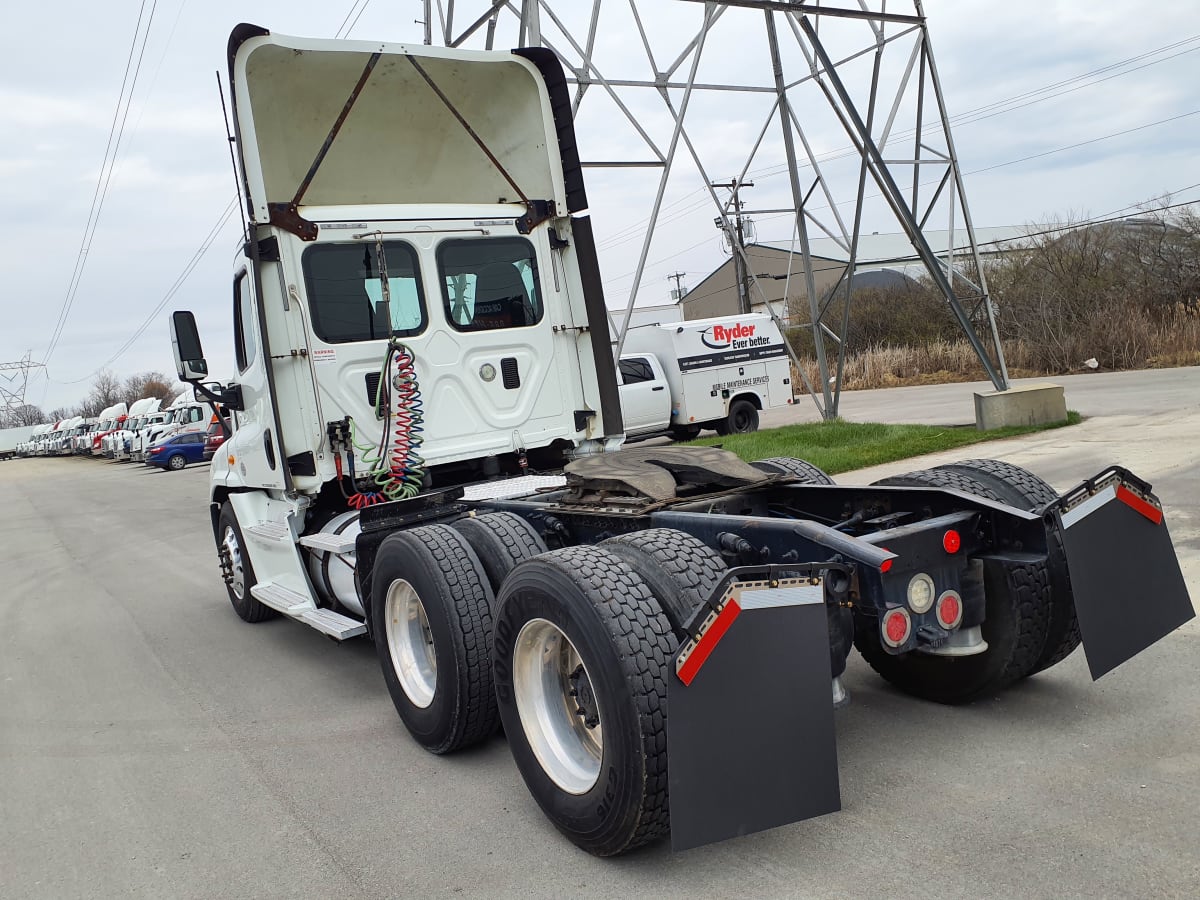 2015 Freightliner/Mercedes CASCADIA 125 326234