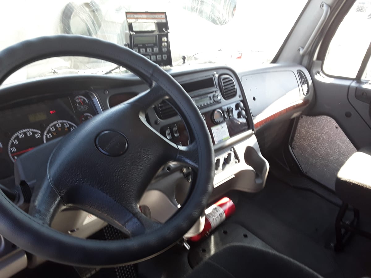 2015 Freightliner/Mercedes M2 106 326634