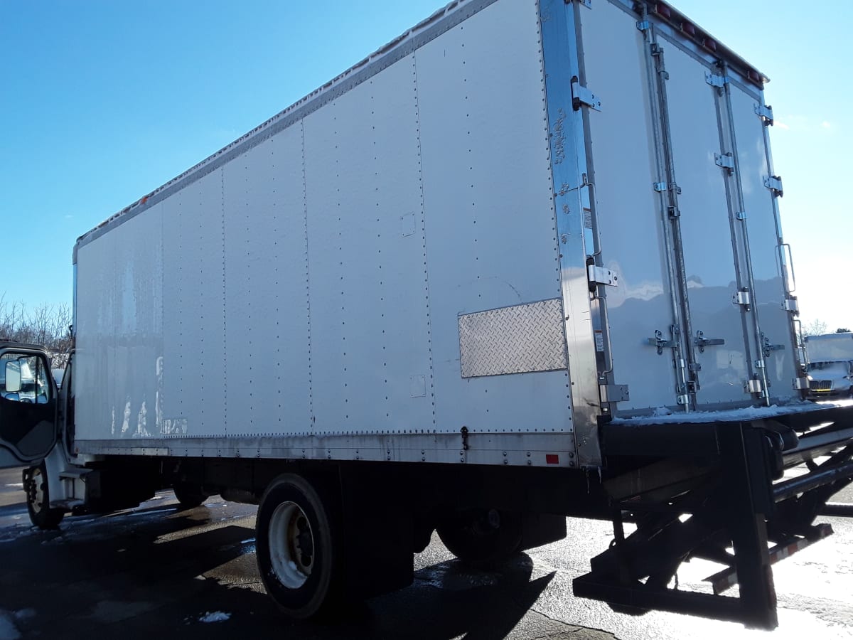 2015 Freightliner/Mercedes M2 106 327530