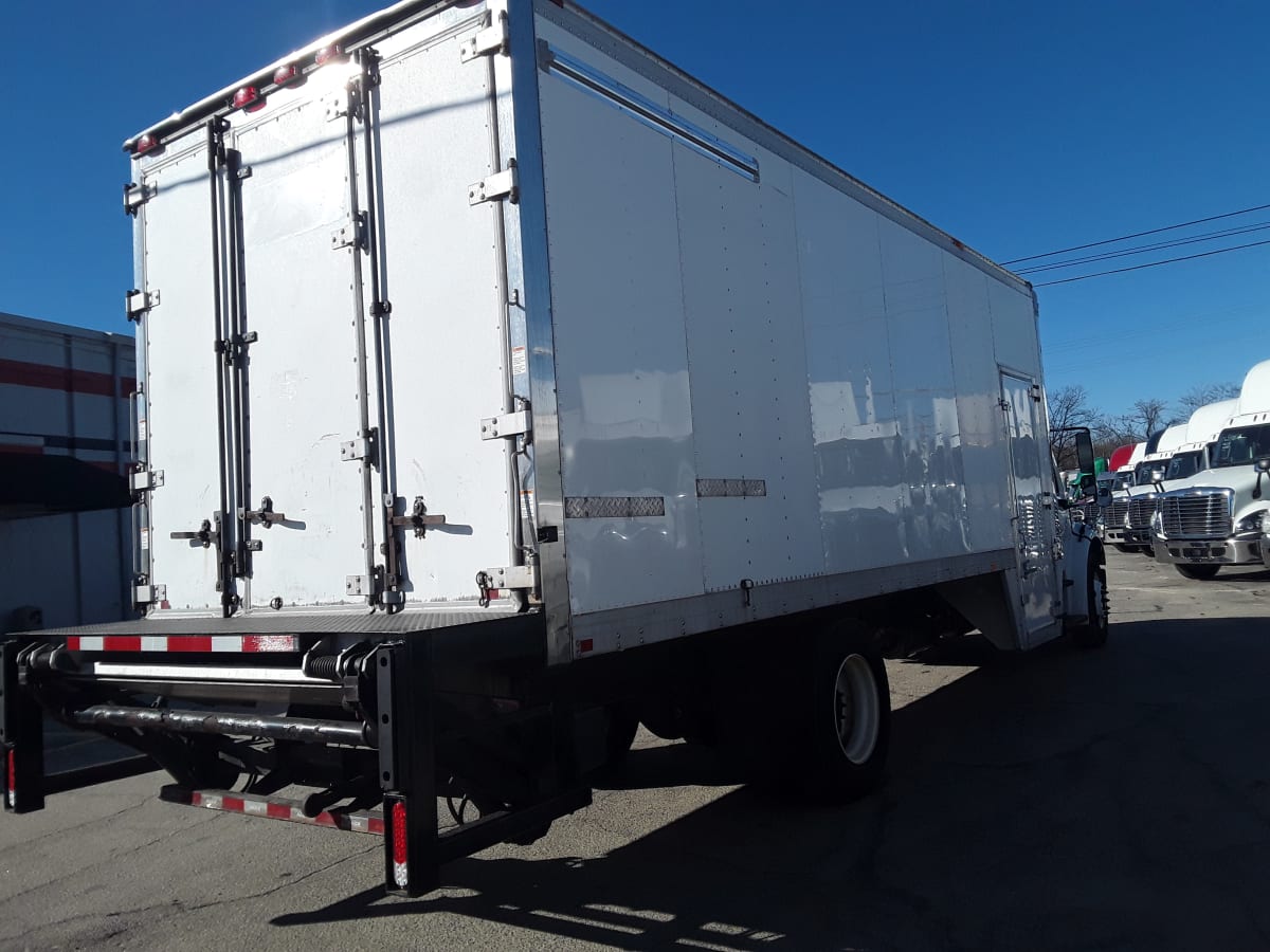 2015 Freightliner/Mercedes M2 106 327534