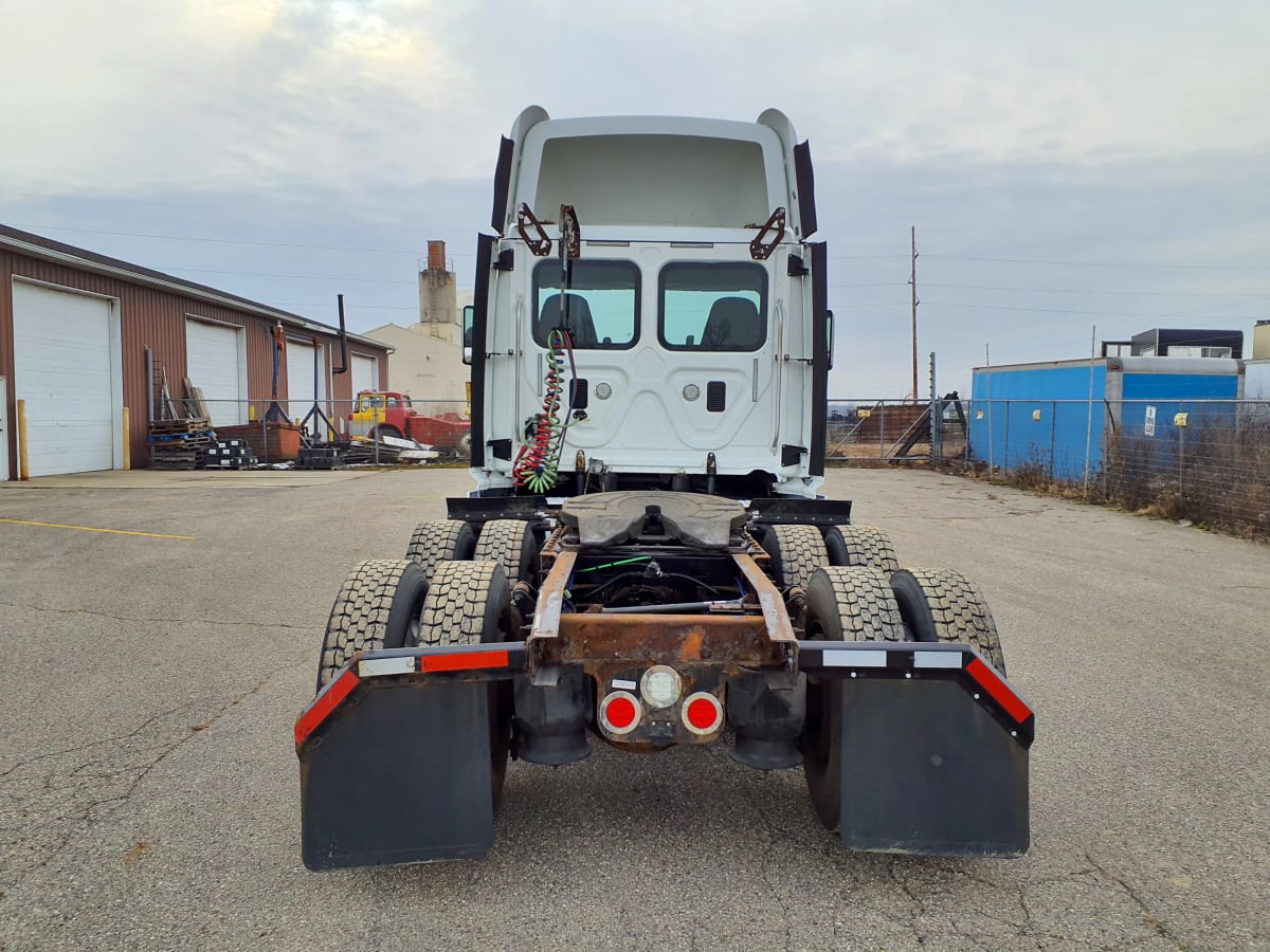 2015 Freightliner/Mercedes CASCADIA 125 328008