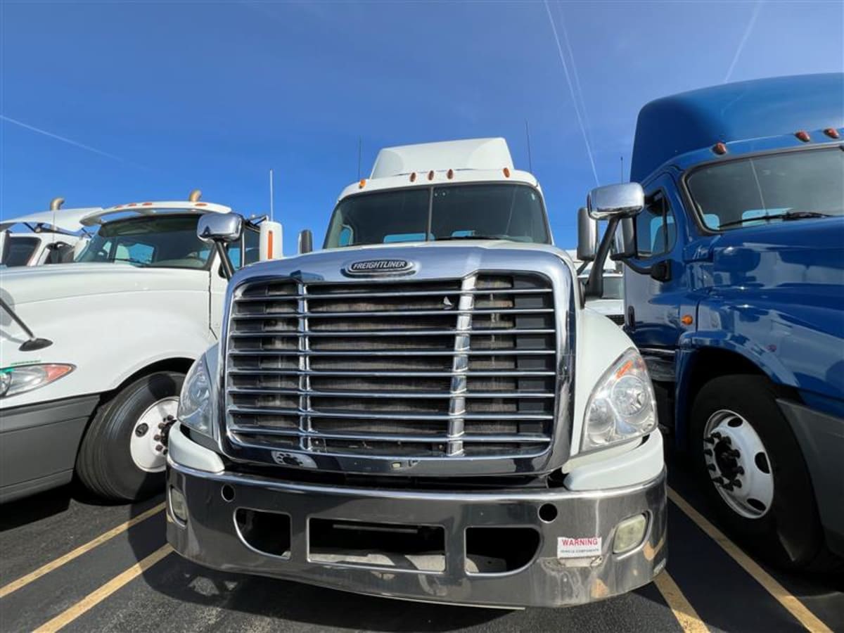 2015 Freightliner/Mercedes CASCADIA 125 328306