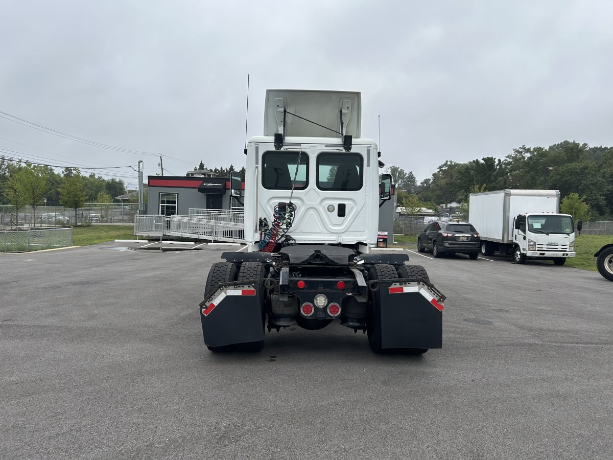 2015 Freightliner/Mercedes CASCADIA 125 328317