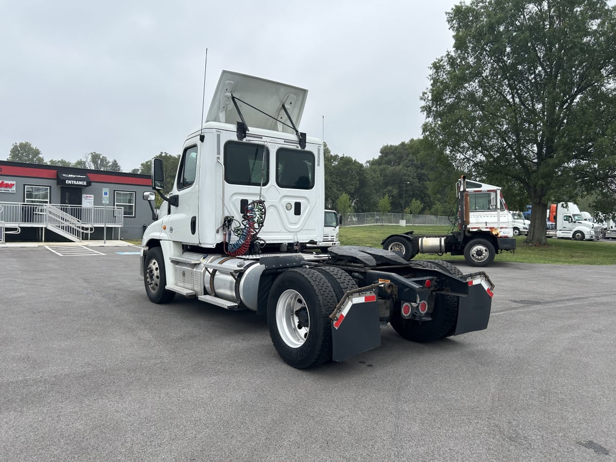 2015 Freightliner/Mercedes CASCADIA 125 328317