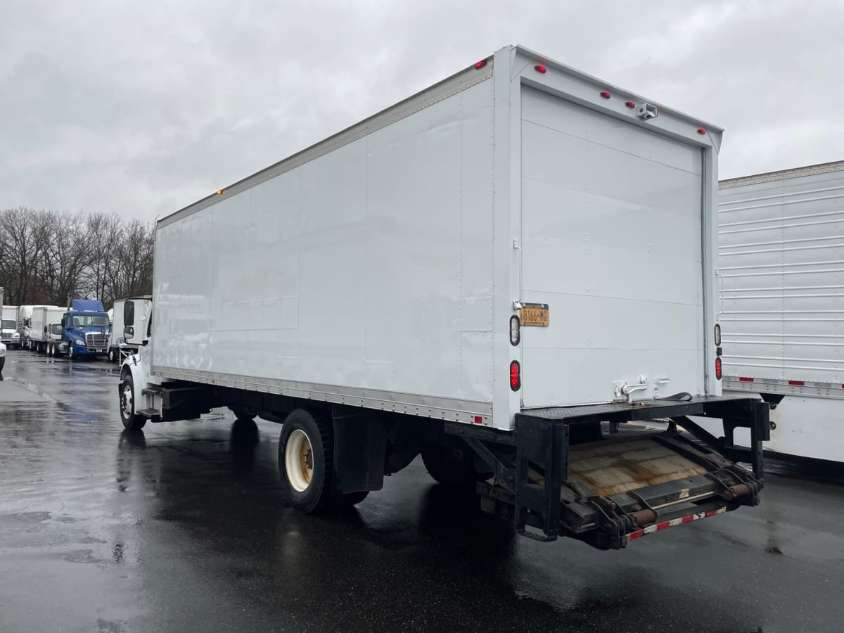 2015 Freightliner/Mercedes M2 106 328356