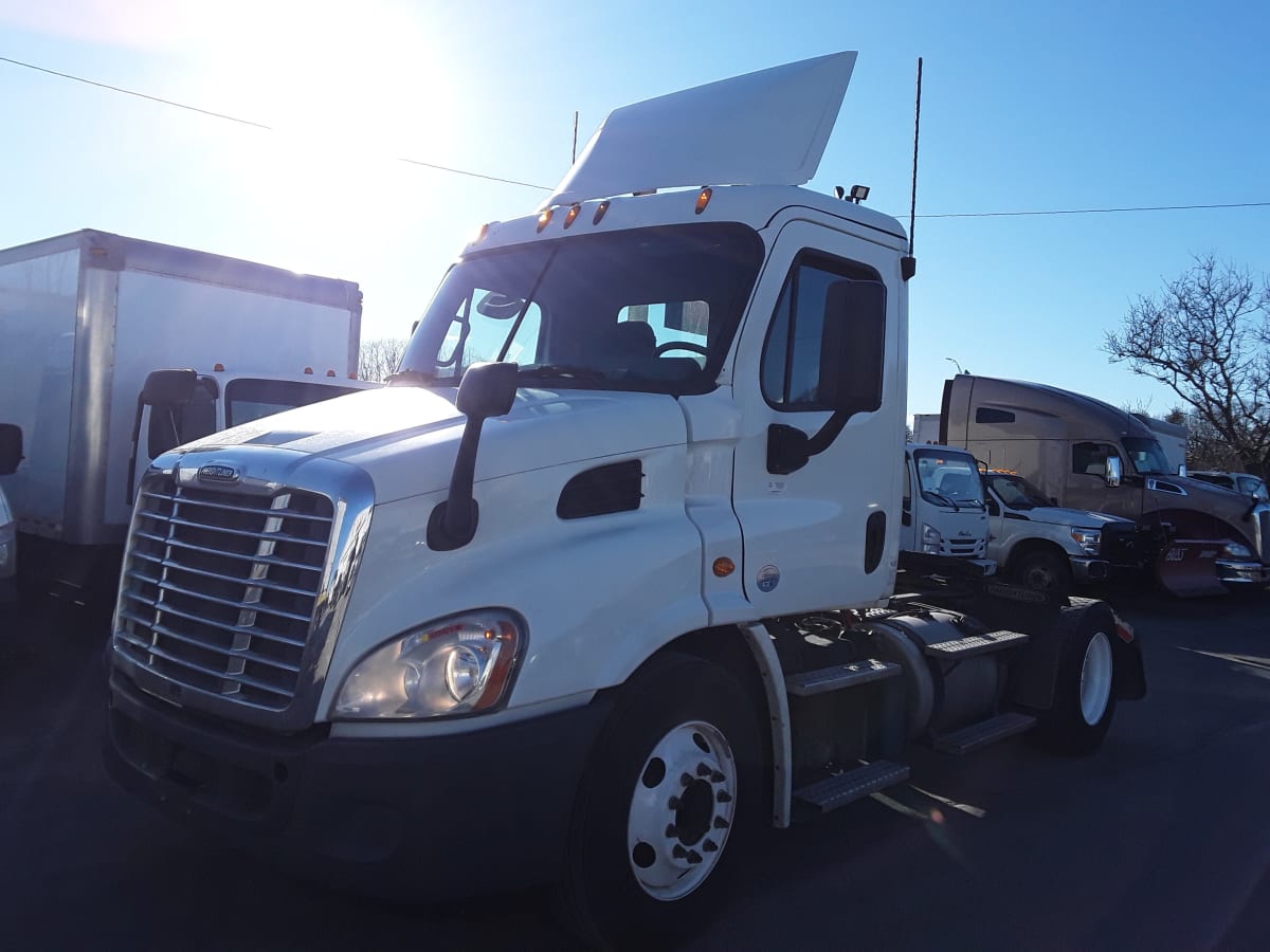 2015 Freightliner/Mercedes CASCADIA 113 328429