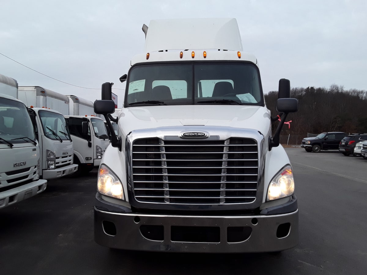 2015 Freightliner/Mercedes CASCADIA 113 328430