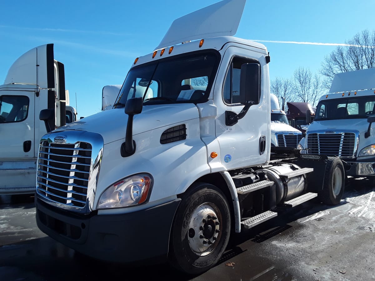 2015 Freightliner/Mercedes CASCADIA 113" DAYCAB 328433