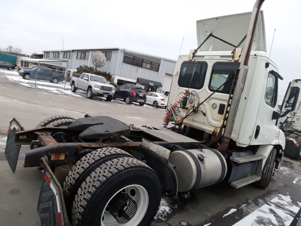 2015 Freightliner/Mercedes CASCADIA 113 328436