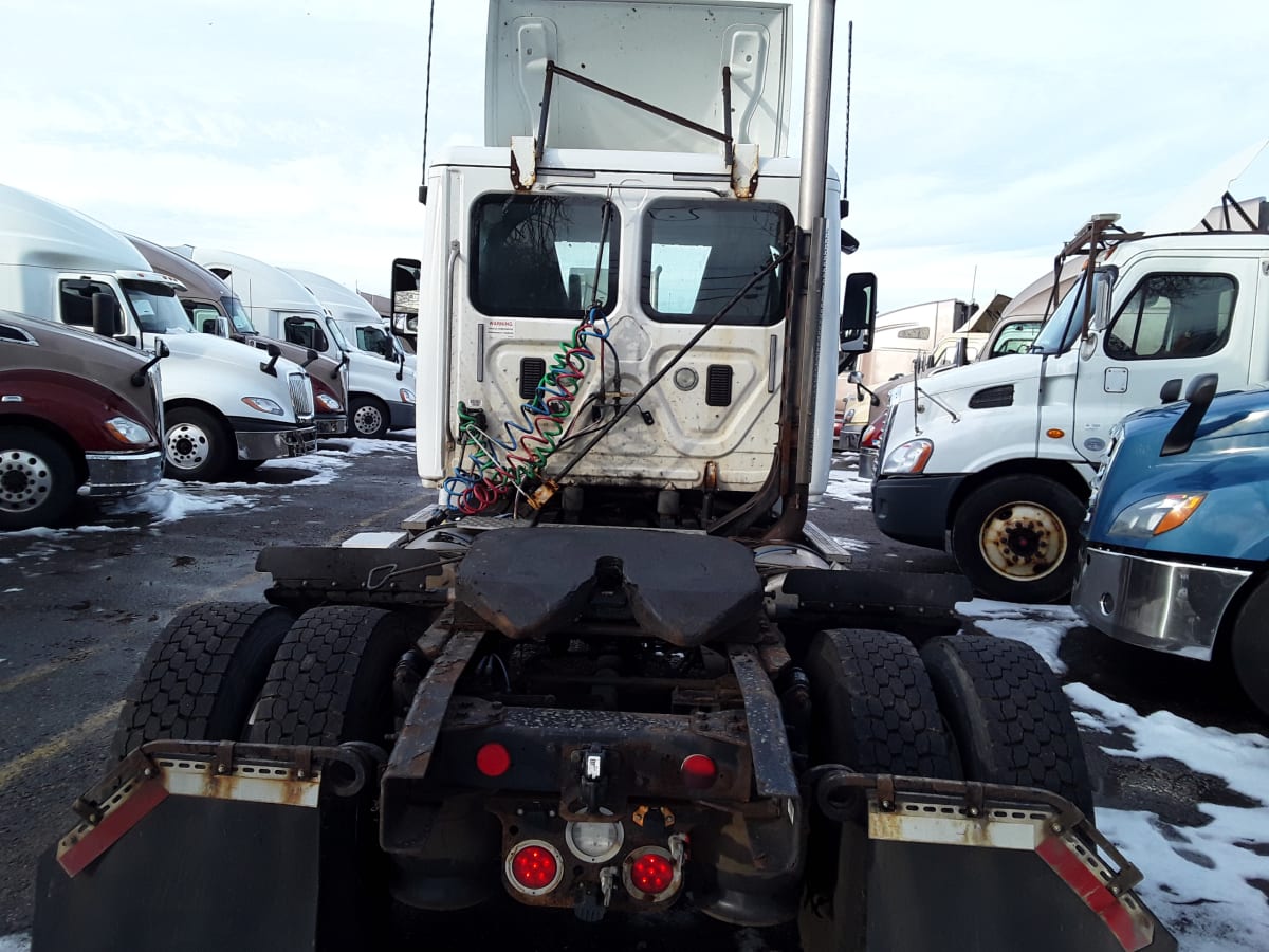 2015 Freightliner/Mercedes CASCADIA 113 328591