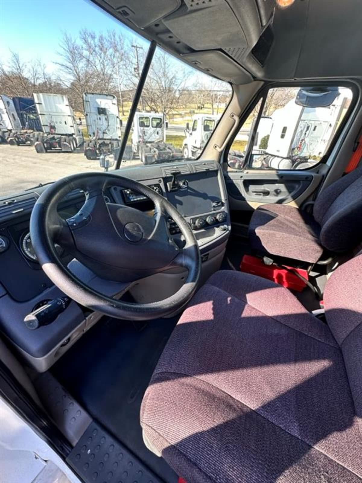 2016 Freightliner/Mercedes CASCADIA 125 328619