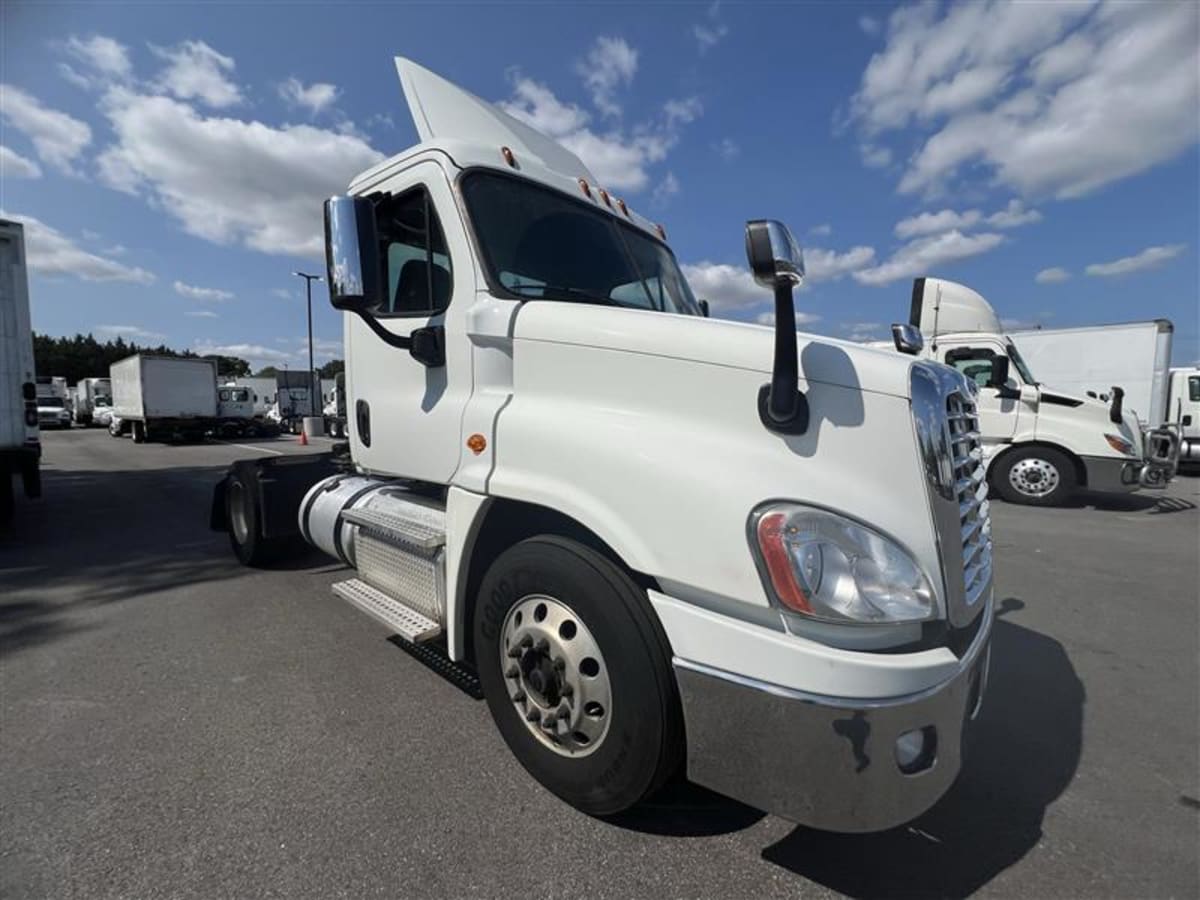 2016 Freightliner/Mercedes CASCADIA 125 328620