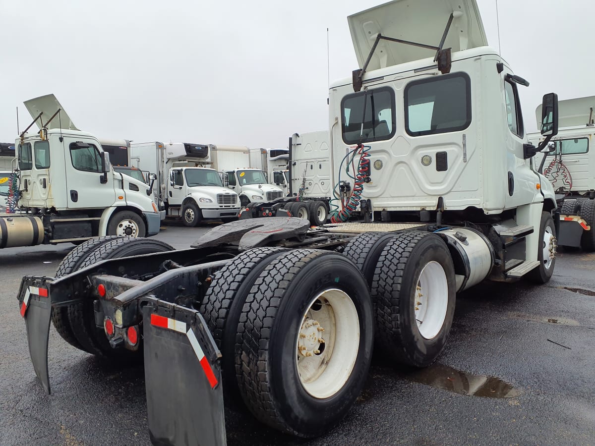 2015 Freightliner/Mercedes CASCADIA 125 328861