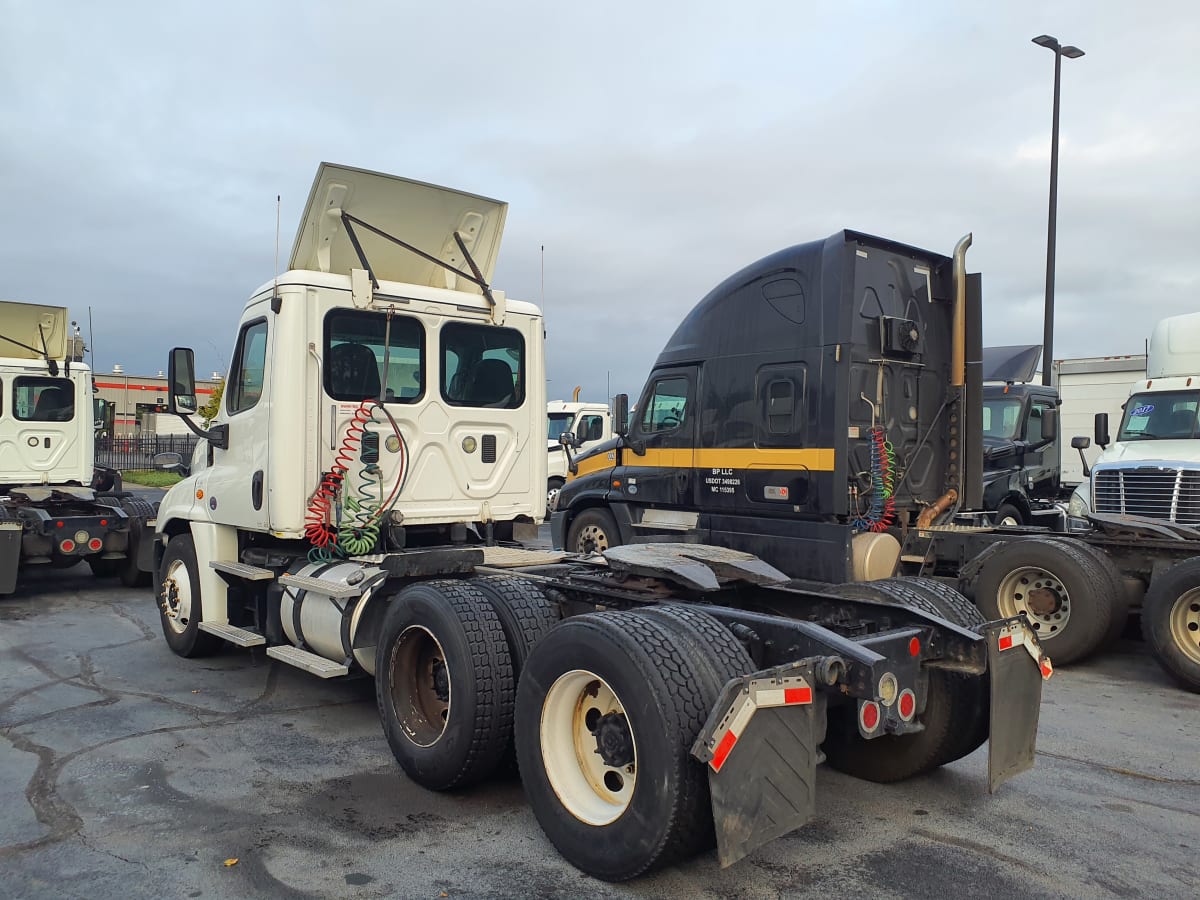 2015 Freightliner/Mercedes CASCADIA 125 328863