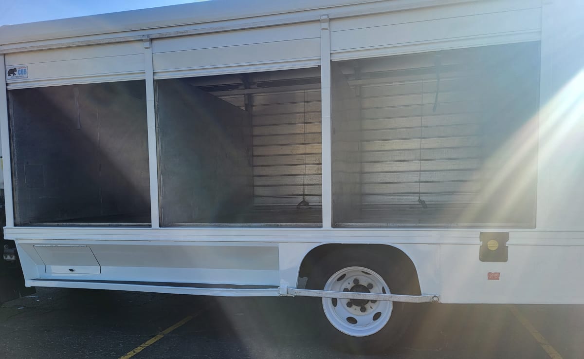 2015 Isuzu NPR 329075