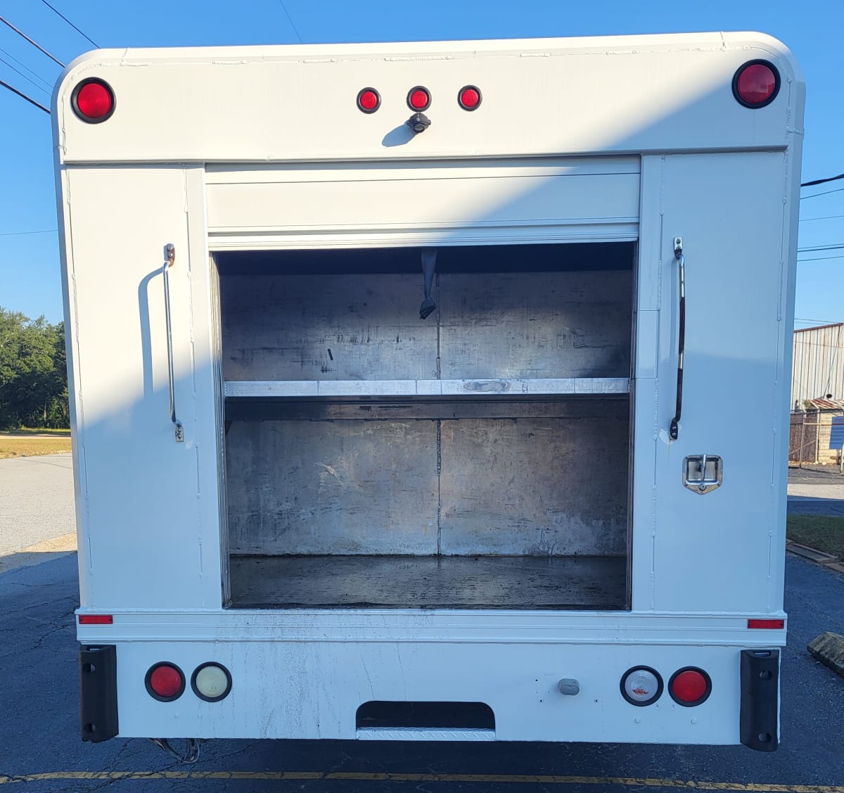 2015 Isuzu NPR 329075