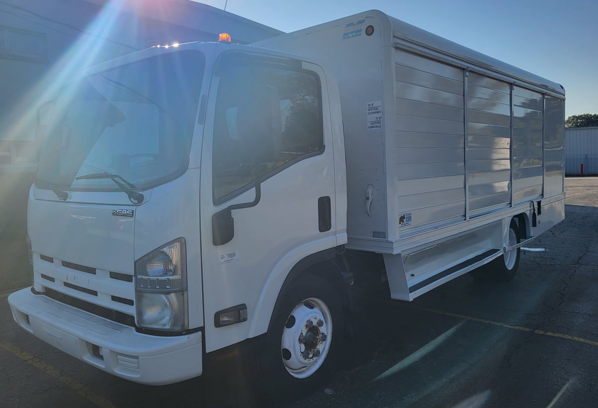 2015 Isuzu NPR 329075